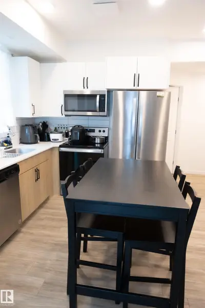 Interior photo 4 of #103 860 SECORD BV NW