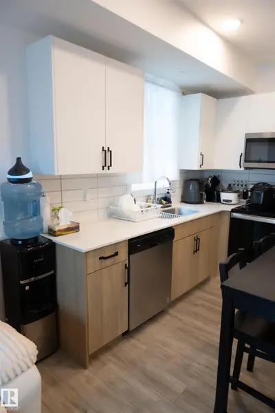 Interior photo 3 of #103 860 SECORD BV NW