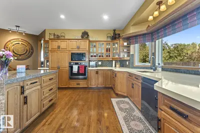 Interior photo 4 of 2700 Beach AV