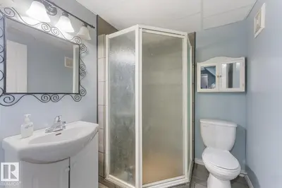Interior photo 2 of 5422 51 AV