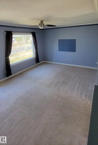 Interior photo 1 of 5422 51 AV