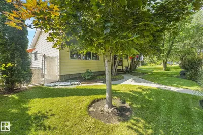 Interior photo 1 of 11836 135 ST NW