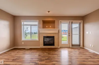 Interior photo 2 of #23 9511 102