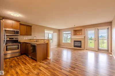 Interior photo 3 of #23 9511 102