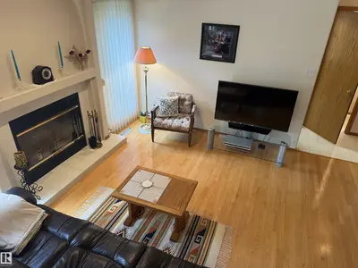 Interior photo 3 of 1147 POTTER GREENS DR NW NW