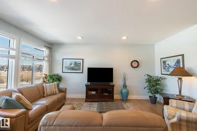 Interior photo 3 of 4910 HAWTHORN PL SW