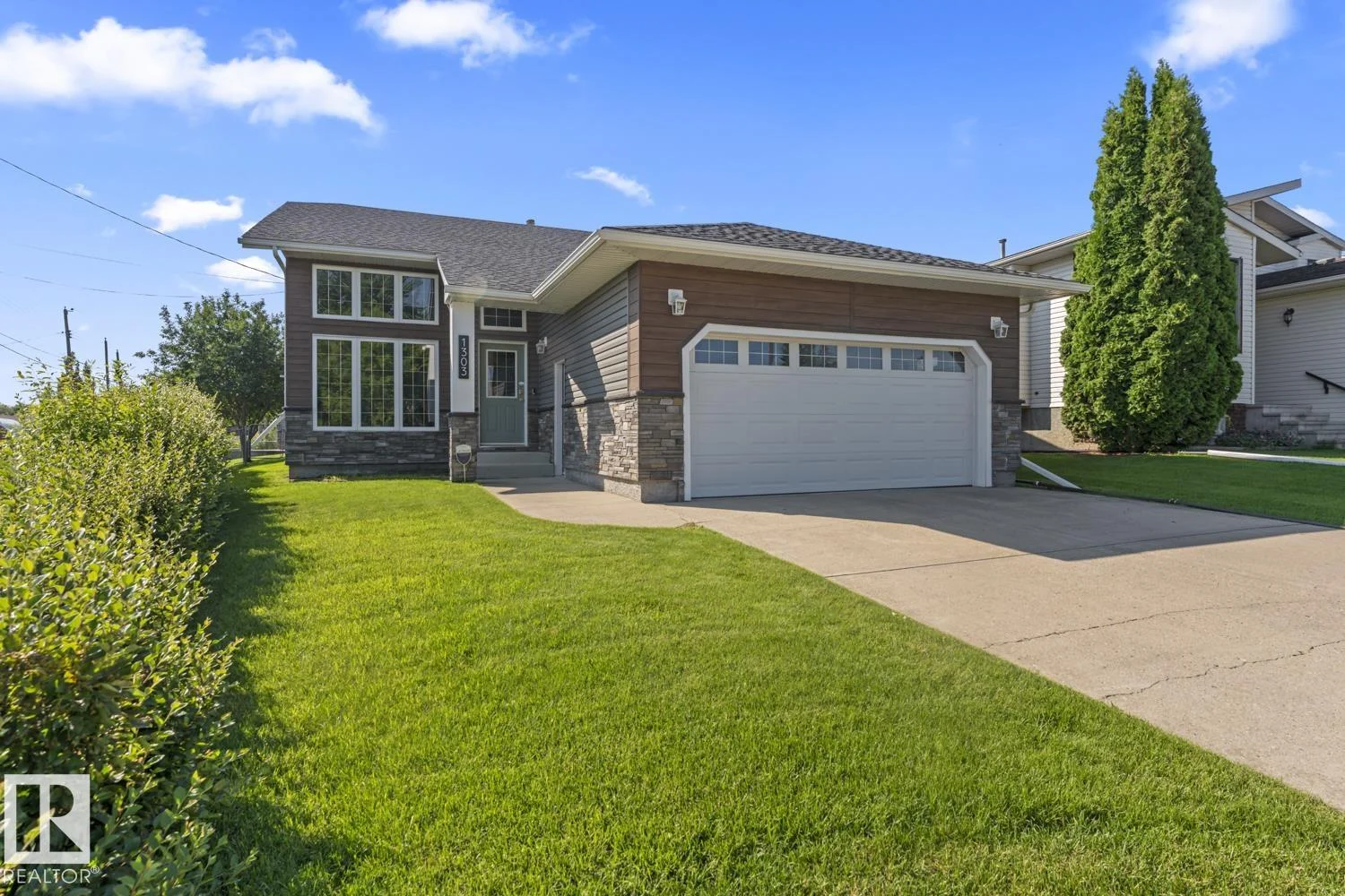 1303 5 AV, Cold Lake - 5 bedroom Detached Single Family for sale