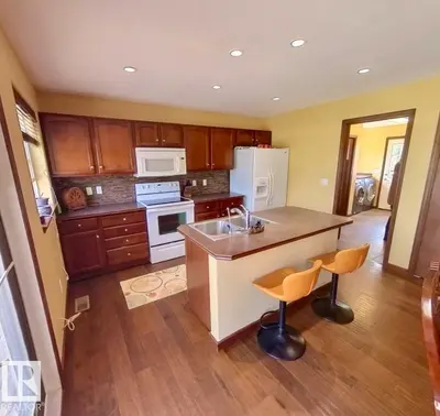 Interior photo 4 of #272 465015 RGE ROAD 63 A