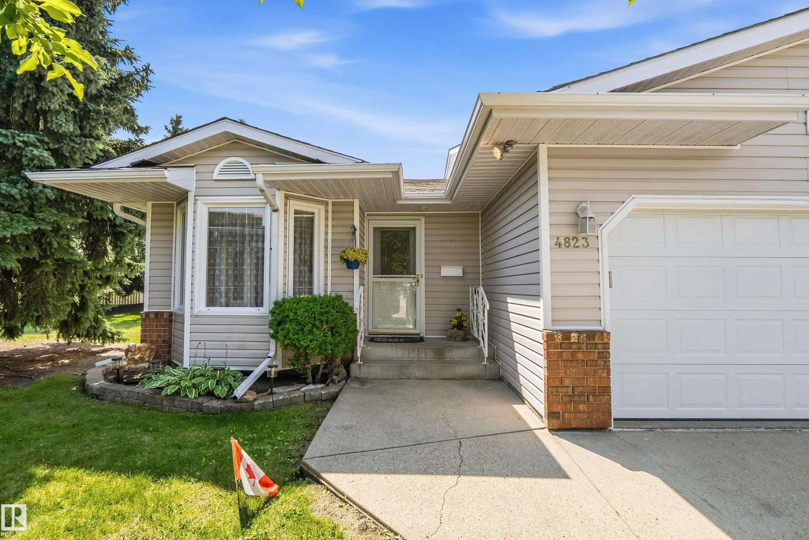 4823 32 AV NW, Edmonton - 3 bedroom Duplex for sale