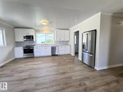 Interior photo 3 of 4813 56 AV