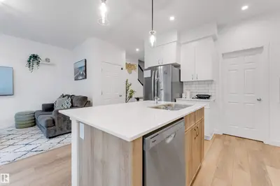 Interior photo 4 of 1647 13 ST NW