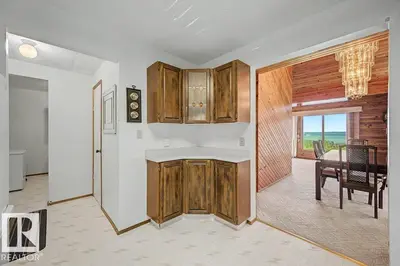 Interior photo 4 of 5807 51 AV