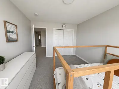Interior photo 2 of 1327 20 NW