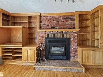 Interior photo 2 of 4012 41 AV