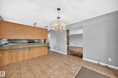 Interior photo 3 of 640 WARWICK RD NW