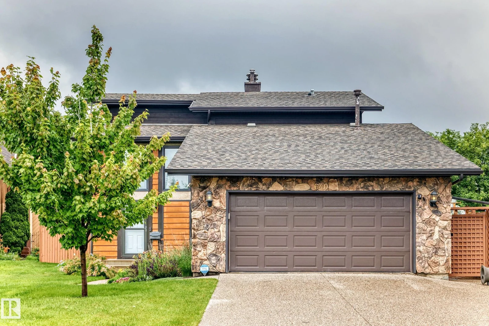 640 WARWICK RD NW, Edmonton - 3 bedroom Detached Single Family for sale