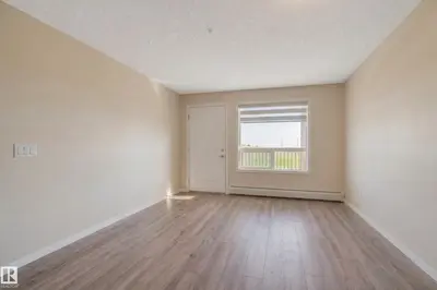 Interior photo 1 of #6211 7331 SOUTH TERWILLEGAR DR NW