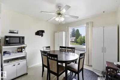 Interior photo 2 of 1315 Knottwood RD E NW
