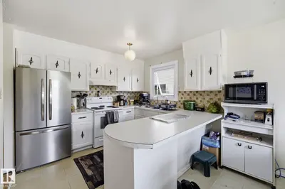 Interior photo 4 of 1315 Knottwood RD E NW