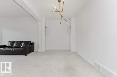 Interior photo 3 of 2827 TERWILLEGAR WD NW