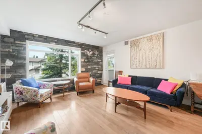 Interior photo 4 of #209 1589 GLASTONBURY BV NW