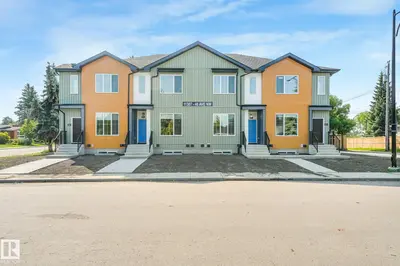 Interior photo 1 of 11307 46 AV NW