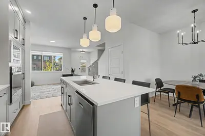 Interior photo 3 of 5745 HAWTHORN CM SW