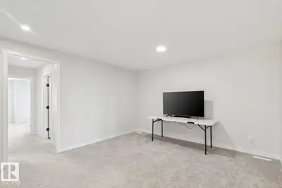 Interior photo 4 of 15666 18 AV SW
