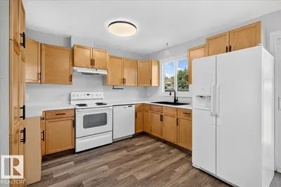 Interior photo 4 of 4212 32 AV NW