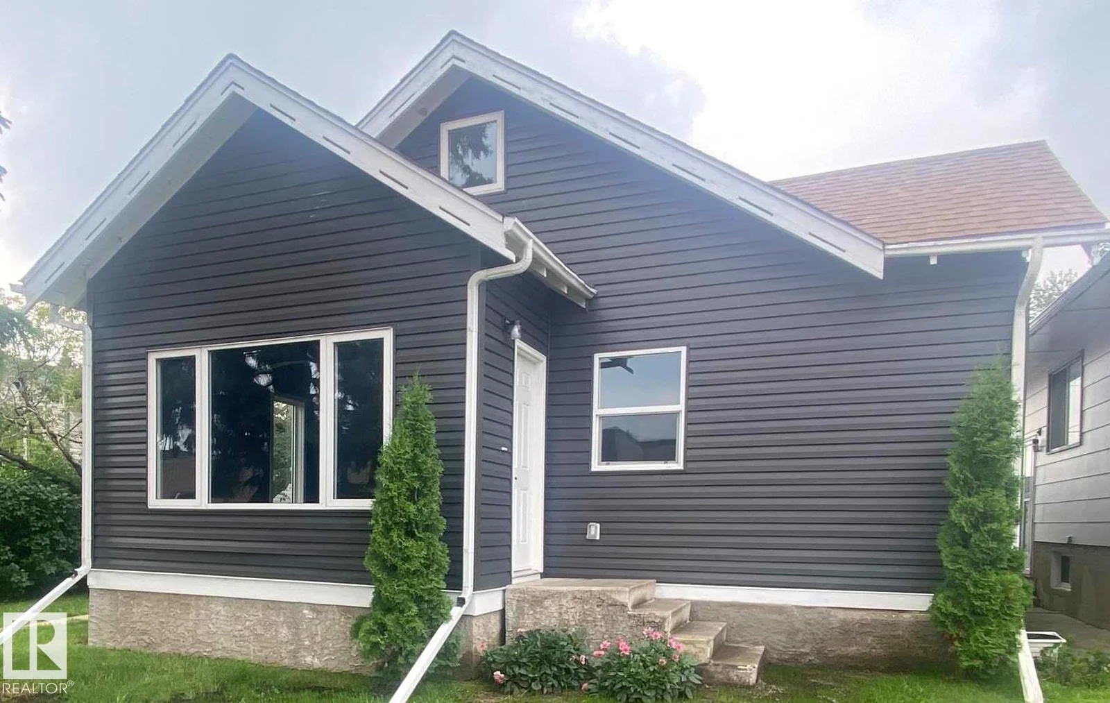 5015 52 AV, Mundare - 2 bedroom Detached Single Family for sale