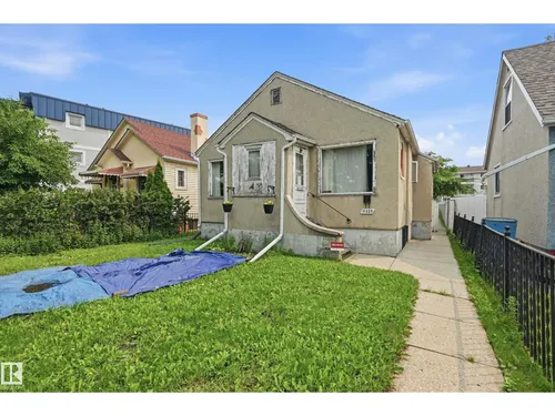 11325 101 ST NW, Edmonton - $219,800