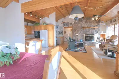 Interior photo 3 of #128 4521 LAKESHORE RD