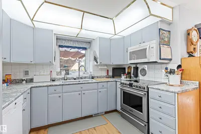 Interior photo 2 of #12 64 BLACKBURN DR SW SW