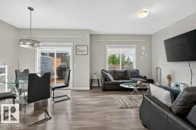 Interior photo 2 of 848 EBBERS CR NW