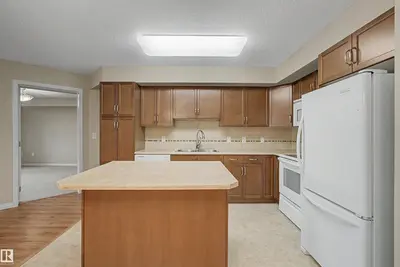 Interior photo 2 of #215 4450 MCCRAE AV NW