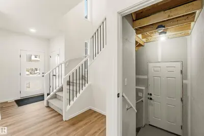 Interior photo 3 of 265 CHAPPELLE DR SW