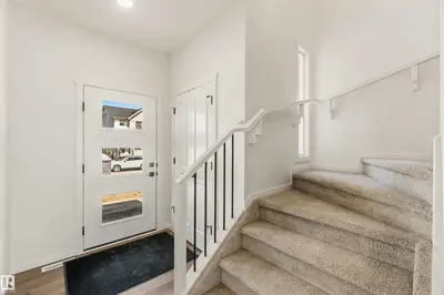 Interior photo 1 of 265 CHAPPELLE DR SW