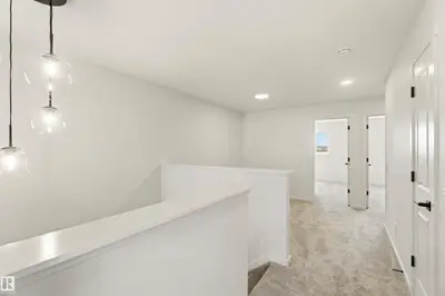 Interior photo 4 of 265 CHAPPELLE DR SW