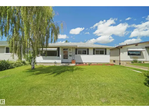 7804 143 AV NW, Edmonton - $384,980