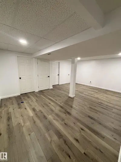 Interior photo 4 of 5306 51 AV