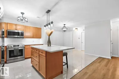 Interior photo 2 of #108 400 PALISADES WY