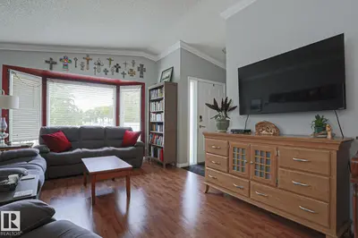 Interior photo 3 of 1439 80 ST NW