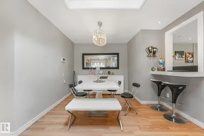 Interior photo 4 of 5914 91 AV NW
