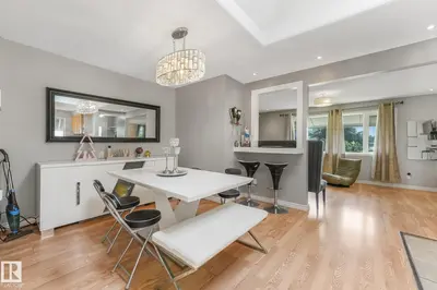 Interior photo 2 of 5914 91 AV NW