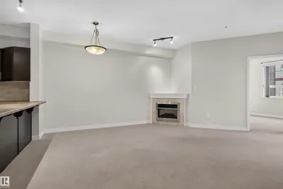 Interior photo 4 of #212 2035 GRANTHAM CT NW