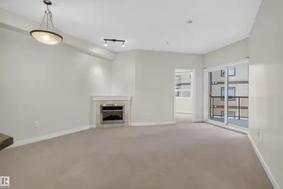 Interior photo 2 of #212 2035 GRANTHAM CT NW