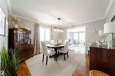Interior photo 2 of 716 Hendra CR NW NW