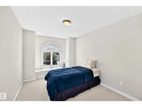 8820 158 AV NW, Edmonton - $699,900