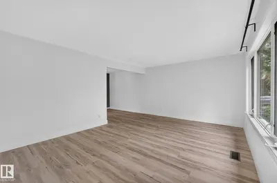 Interior photo 4 of 9258 91 ST NW