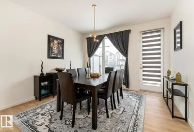 Interior photo 2 of 427 39 ST SW